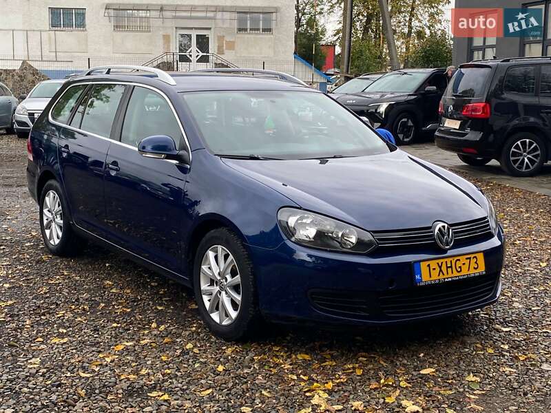 Універсал Volkswagen Golf 2012 в Івано-Франківську