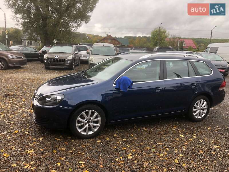 Універсал Volkswagen Golf 2012 в Івано-Франківську