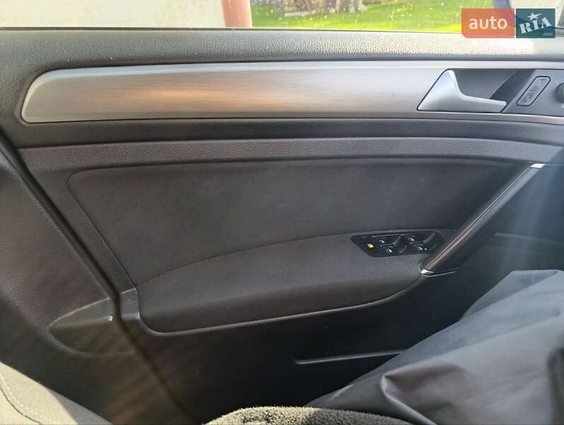 Універсал Volkswagen Golf 2015 в Летичіві