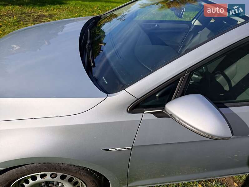Універсал Volkswagen Golf 2015 в Летичіві