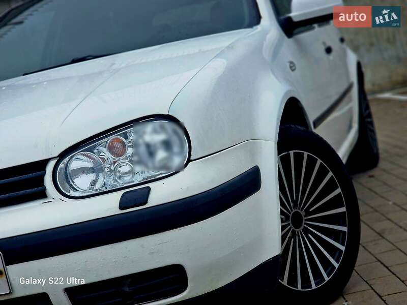 Хетчбек Volkswagen Golf 2001 в Одесі