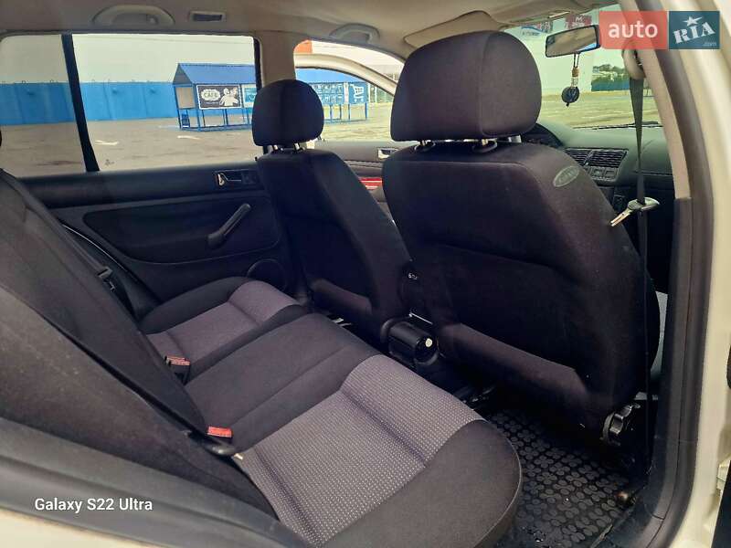 Хетчбек Volkswagen Golf 2001 в Одесі