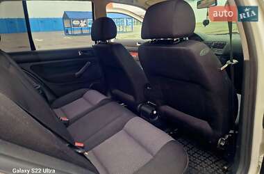 Хэтчбек Volkswagen Golf 2001 в  фото 17 Хэтчбек Volkswagen Golf 2001 в