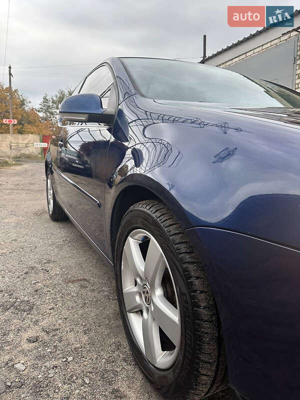 Хетчбек Volkswagen Golf 2008 в Дніпрі