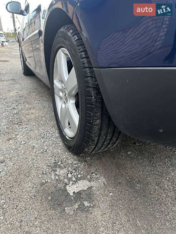 Хетчбек Volkswagen Golf 2008 в Дніпрі