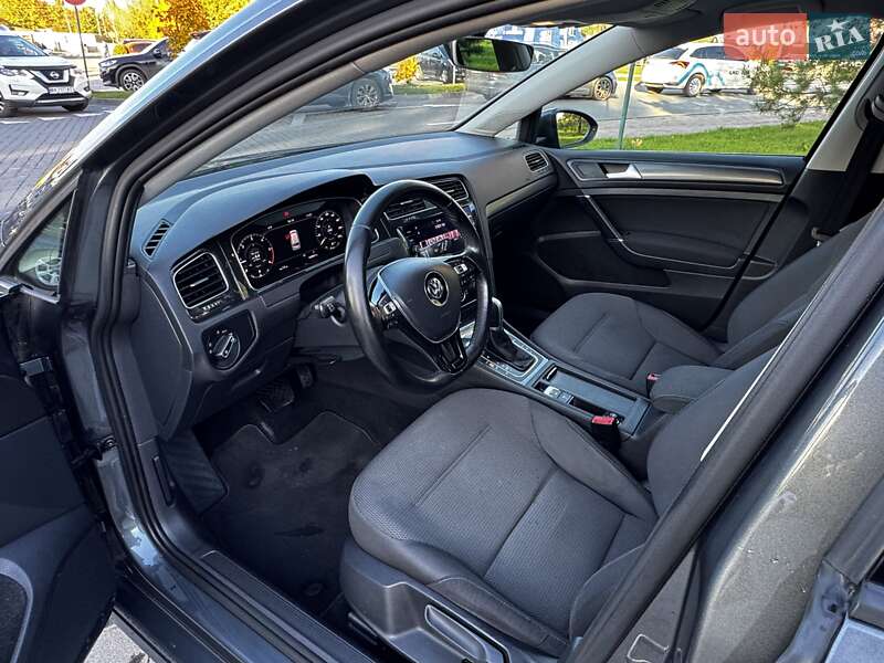 Універсал Volkswagen Golf 2019 в Хмельницькому