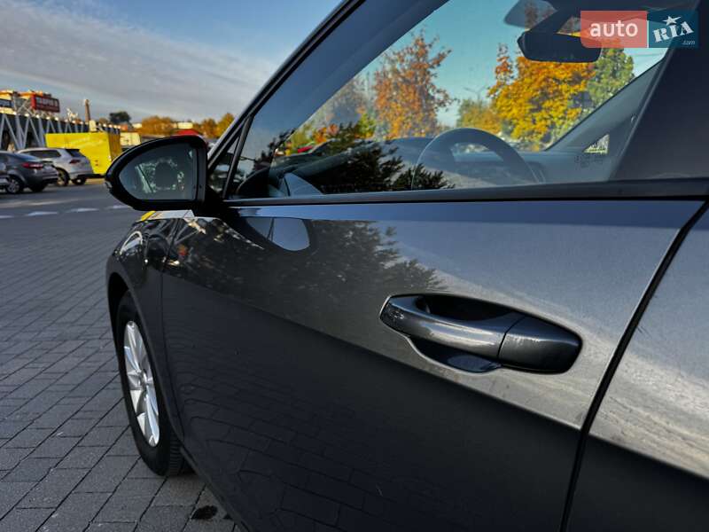 Універсал Volkswagen Golf 2019 в Хмельницькому