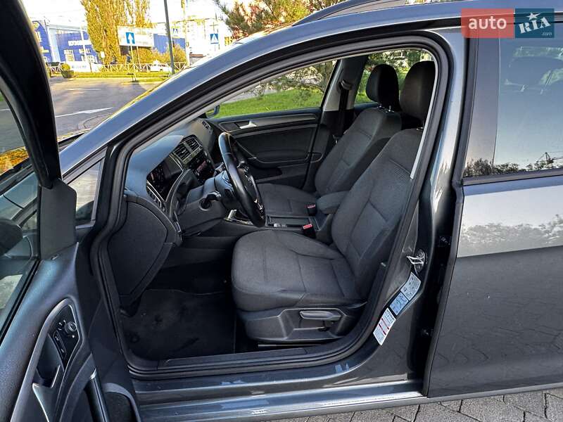 Універсал Volkswagen Golf 2019 в Хмельницькому