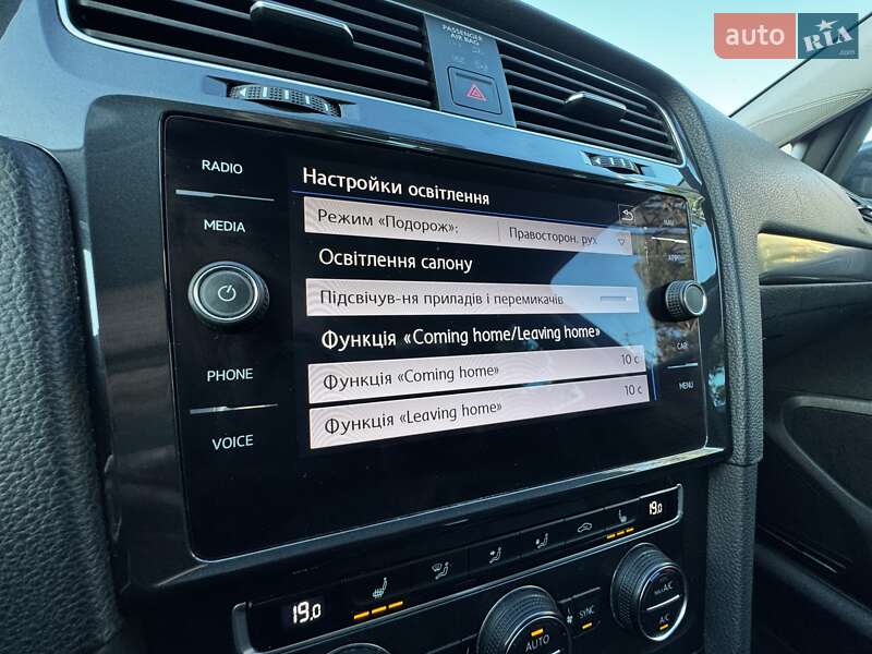 Універсал Volkswagen Golf 2019 в Хмельницькому