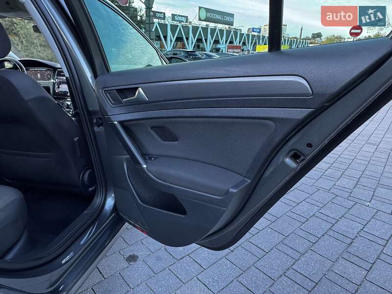Універсал Volkswagen Golf 2019 в Хмельницькому