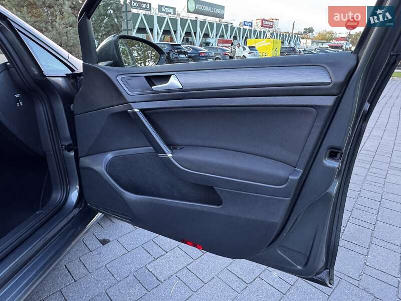 Універсал Volkswagen Golf 2019 в Хмельницькому