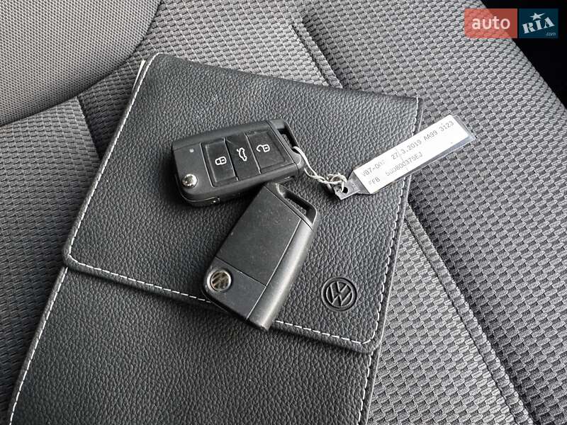 Універсал Volkswagen Golf 2019 в Хмельницькому