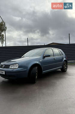 Хетчбек Volkswagen Golf 2003 в Калинівці