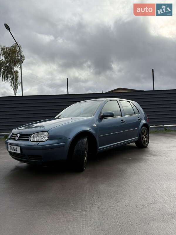 Volkswagen Golf 2003