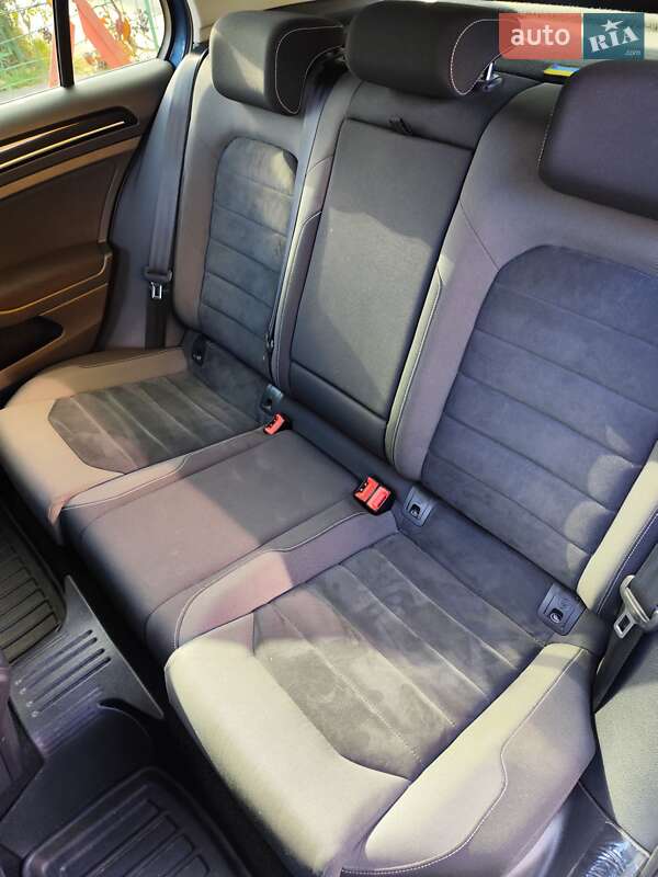 Хэтчбек Volkswagen Golf 2013 в Киеве