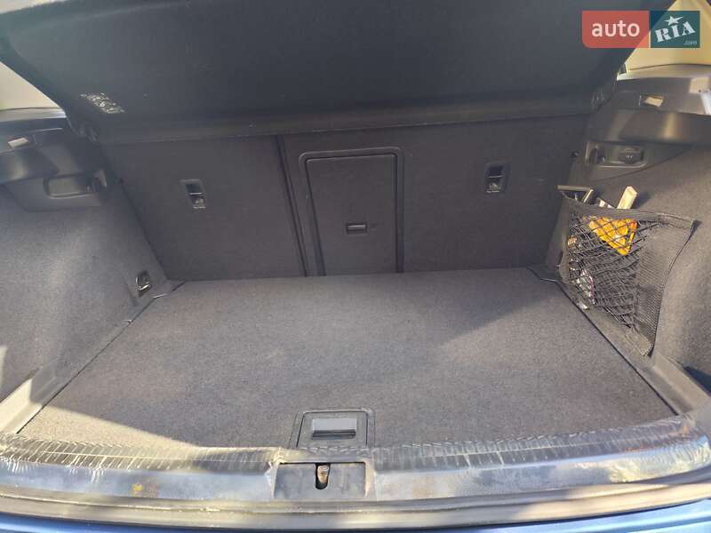 Хэтчбек Volkswagen Golf 2013 в Киеве