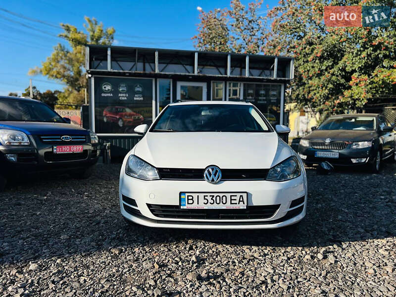 Универсал Volkswagen Golf 2016 в Полтаве