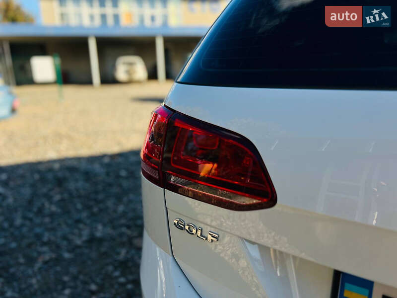 Универсал Volkswagen Golf 2016 в Полтаве