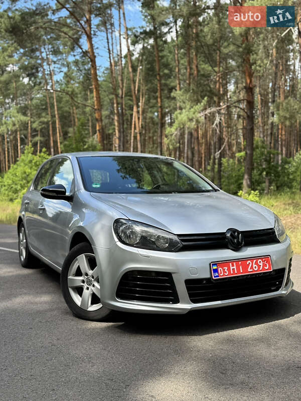 Хетчбек Volkswagen Golf 2009 в Луцьку