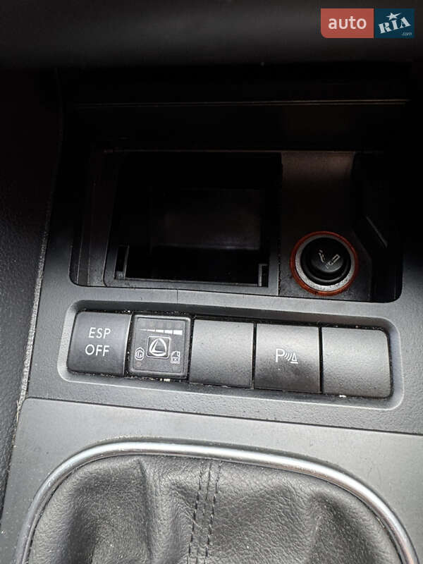 Хетчбек Volkswagen Golf 2009 в Луцьку