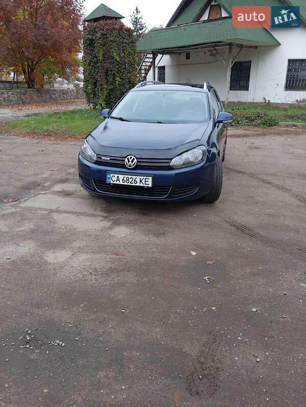 Универсал Volkswagen Golf 2010 в Черкассах