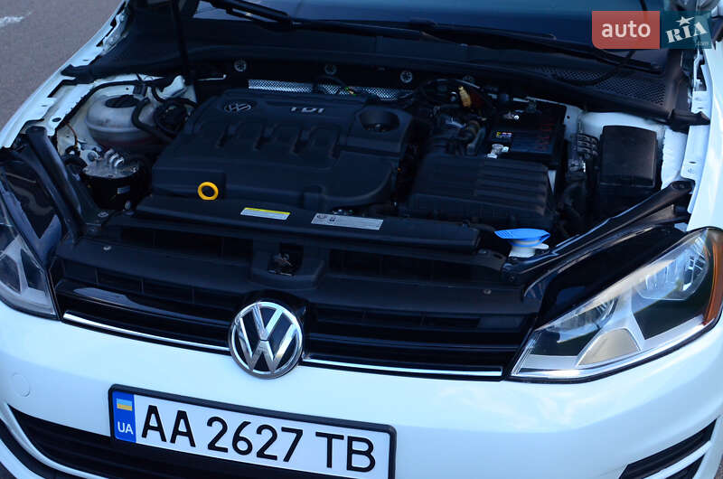 Універсал Volkswagen Golf 2015 в Києві
