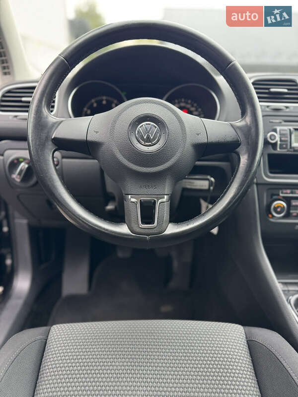 Хетчбек Volkswagen Golf 2012 в Львові