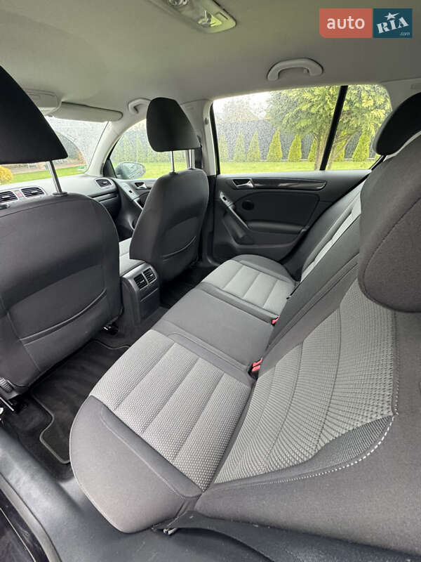 Хетчбек Volkswagen Golf 2012 в Львові