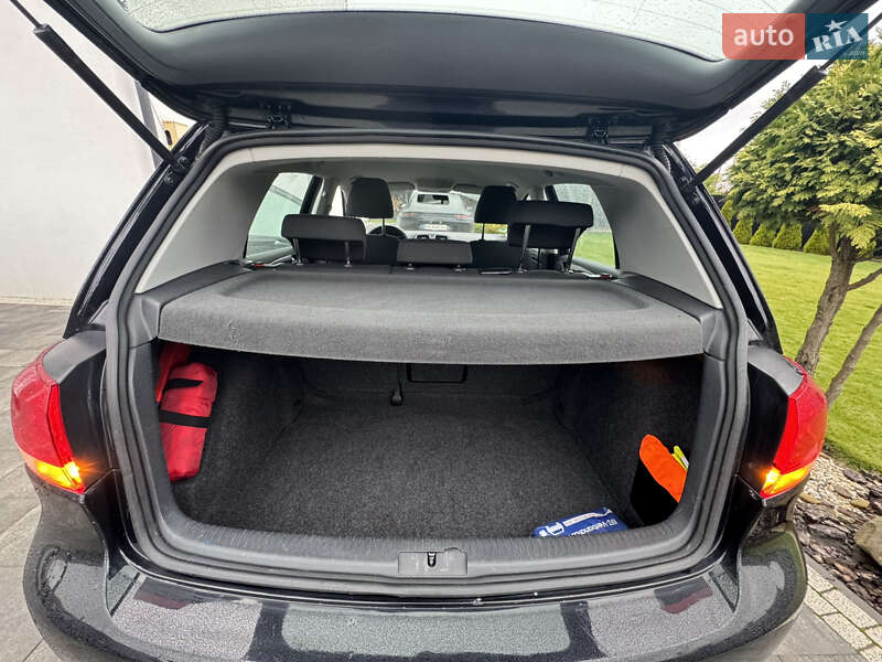 Хетчбек Volkswagen Golf 2012 в Львові