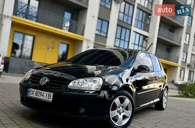 Хэтчбек Volkswagen Golf 2004 в Хмельницком