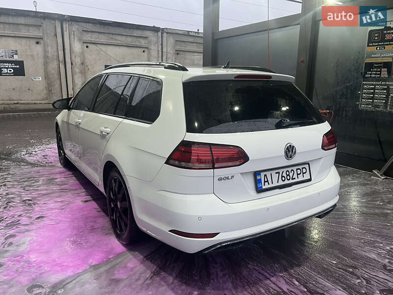 Універсал Volkswagen Golf 2017 в Києві