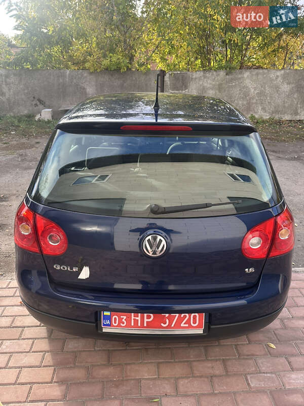 Хэтчбек Volkswagen Golf 2006 в Хороле