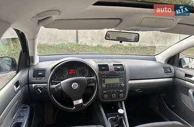 Хэтчбек Volkswagen Golf 2006 в  фото 25 Хэтчбек Volkswagen Golf 2006 в