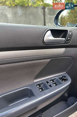 Хэтчбек Volkswagen Golf 2006 в  фото 35 Хэтчбек Volkswagen Golf 2006 в