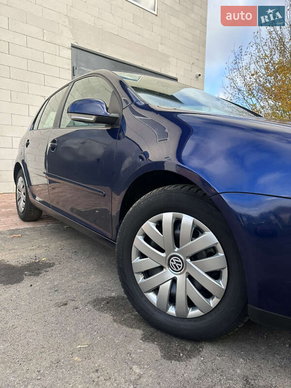 Хэтчбек Volkswagen Golf 2006 в Хороле
