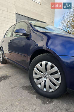 Хэтчбек Volkswagen Golf 2006 в  фото 44 Хэтчбек Volkswagen Golf 2006 в