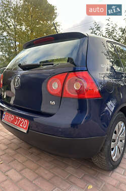 Хэтчбек Volkswagen Golf 2006 в  фото 49 Хэтчбек Volkswagen Golf 2006 в