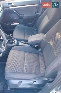 Універсал Volkswagen Golf 2011 в 