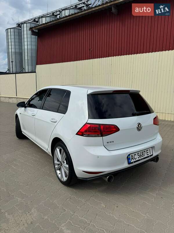 Хетчбек Volkswagen Golf 2014 в Ковелі