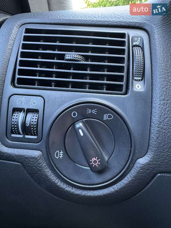 Хэтчбек Volkswagen Golf 2002 в Кременчуге фото 10 Хэтчбек Volkswagen Golf 2002 в Кременчуге