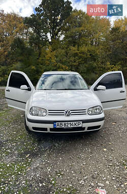 Хетчбек Volkswagen Golf 2001 в Вінниці