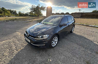 Універсал Volkswagen Golf 2017 в Білгороді-Дністровському