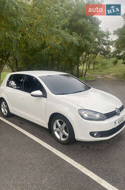 Хетчбек Volkswagen Golf 2009 в Києві