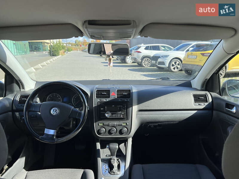 Хэтчбек Volkswagen Golf 2008 в Хмельницком