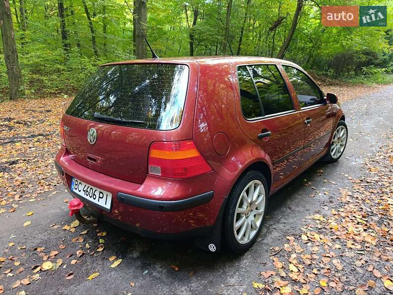 Хэтчбек Volkswagen Golf 1998 в Рава-Русской