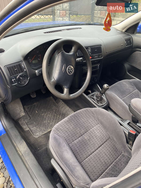 Хэтчбек Volkswagen Golf 1999 в Иршаве