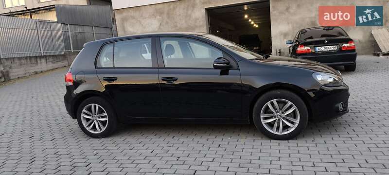 Хетчбек Volkswagen Golf 2009 в Мукачевому