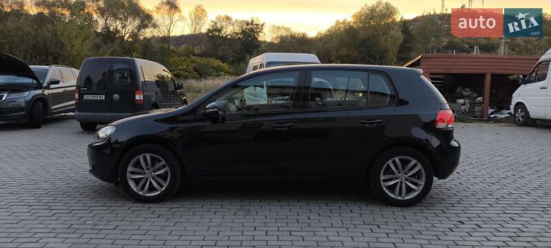 Хетчбек Volkswagen Golf 2009 в Мукачевому
