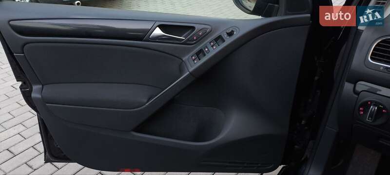 Хетчбек Volkswagen Golf 2009 в Мукачевому
