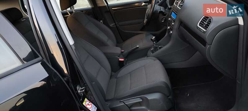 Хетчбек Volkswagen Golf 2009 в Мукачевому